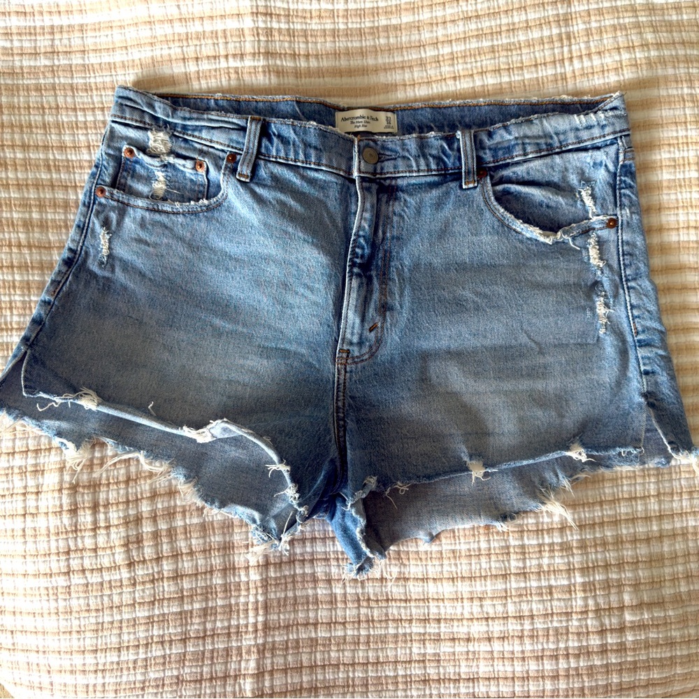 Abercrombie & Fitch High Rise Mom Shorts